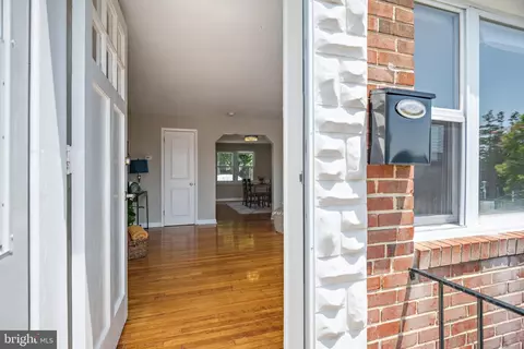 920 Lenton Ave, Baltimore, MD 21212 photo 2