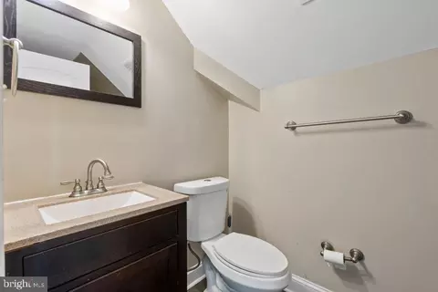 Entry Way - 3203 Hamilton Ave, Baltimore, MD 21214 photo 4 of 4