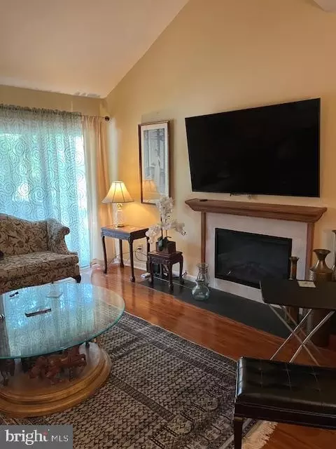 4440 Roland Spring Dr, Baltimore, MD 21210 photo 7