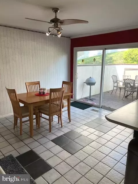 4440 Roland Spring Dr, Baltimore, MD 21210 photo 9
