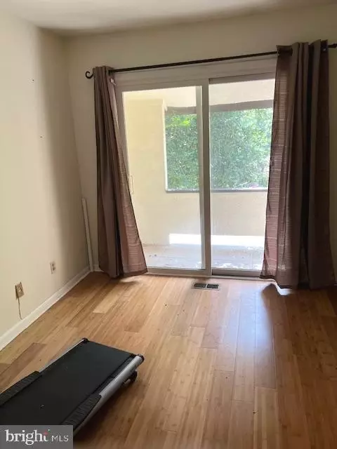 4440 Roland Spring Dr, Baltimore, MD 21210 photo 17