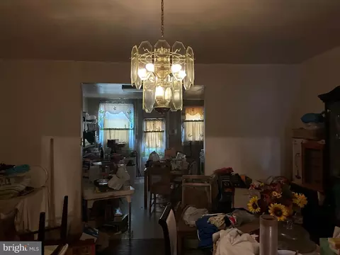Entry Way - 2811 Brendan Ave, Baltimore, MD 21213 photo 1 of 3