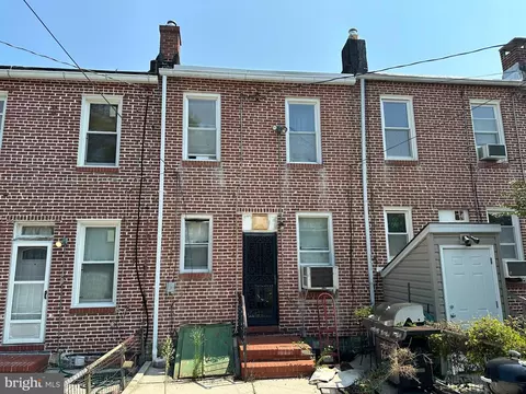 Exterior - 2811 Brendan Ave, Baltimore, MD 21213 photo 3 of 6