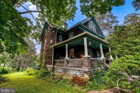 2402 Ken Oak Rd, Baltimore, MD 21209 photo 4
