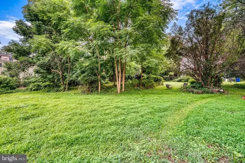 2402 Ken Oak Rd, Baltimore, MD 21209 photo 8