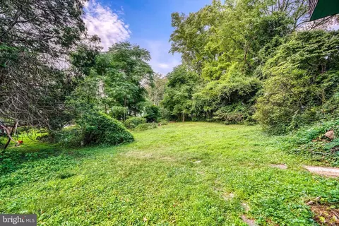 2402 Ken Oak Rd, Baltimore, MD 21209 photo 5