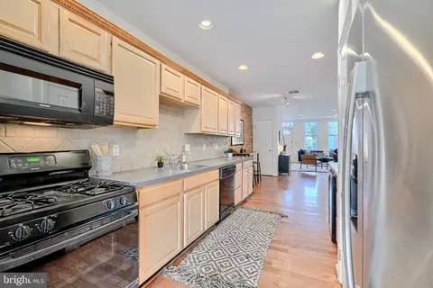 2961 Keswick Rd, Baltimore, MD 21211 photo 16