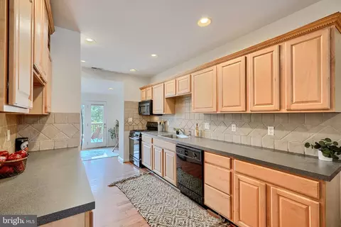 2961 Keswick Rd, Baltimore, MD 21211 photo 13