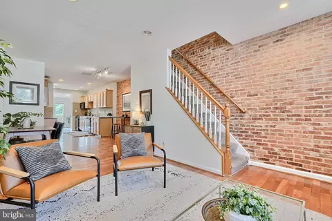 2961 Keswick Rd, Baltimore, MD 21211 photo 4
