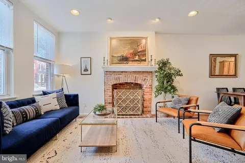 2961 Keswick Rd, Baltimore, MD 21211 photo 2