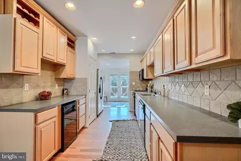 2961 Keswick Rd, Baltimore, MD 21211 photo 12