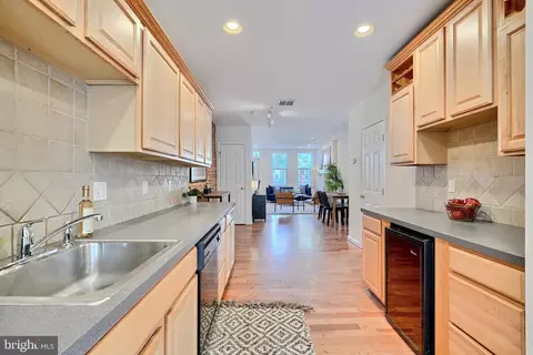 2961 Keswick Rd, Baltimore, MD 21211 photo 15