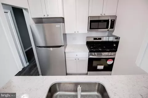 Kitchen - 525 Beaumont Ave, Baltimore, MD 21212 photo 3 of 3