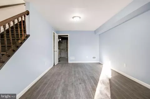 Living - 525 Beaumont Ave, Baltimore, MD 21212 photo 6 of 6