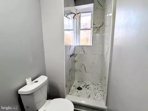 Bath - 2688 Dulany St, Baltimore, MD 21223 photo 2 of 3
