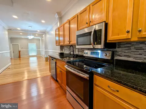 Entry Way - 2688 Dulany St, Baltimore, MD 21223 photo 4 of 6