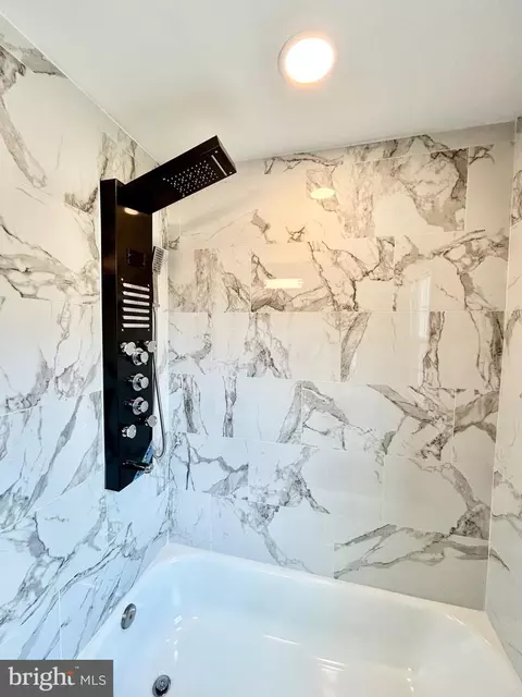 Bath - 1312 Walker Ave, Baltimore, MD 21239 photo 3 of 5