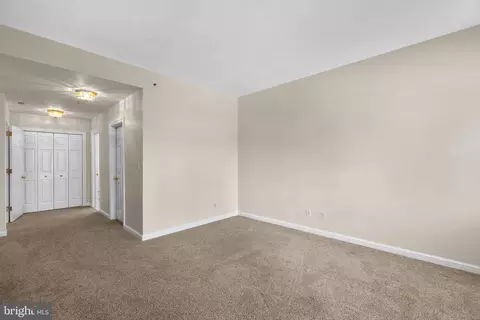 Entry Way - 10 Lee E #1402, Baltimore, MD 21202 photo 6 of 6