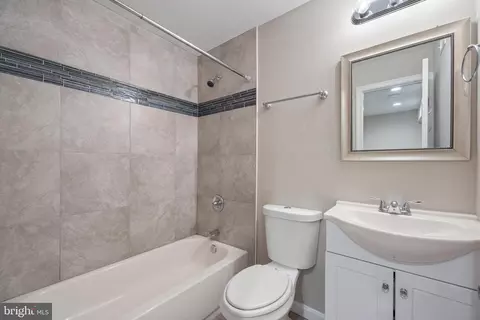 Bath - 125 Randall St, Baltimore, MD 21230 photo 4 of 4