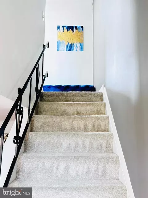 Entry Way - 4813 Midline Rd, Baltimore, MD 21206 photo 2 of 2