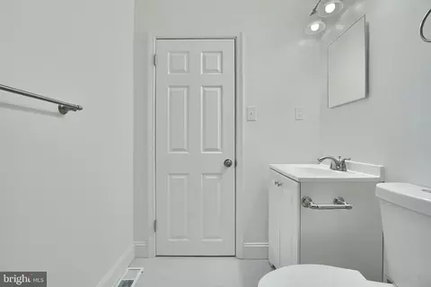Entry Way - 5629 Govane Ave, Baltimore, MD 21212 photo 6 of 6
