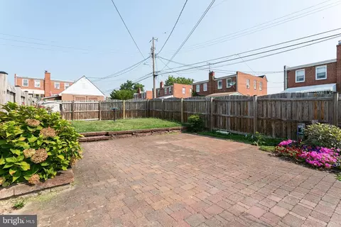 Exterior - 3500 Greenvale Rd, Baltimore, MD 21229 photo 2 of 3