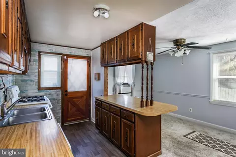 Entry Way - 3500 Greenvale Rd, Baltimore, MD 21229 photo 1 of 1