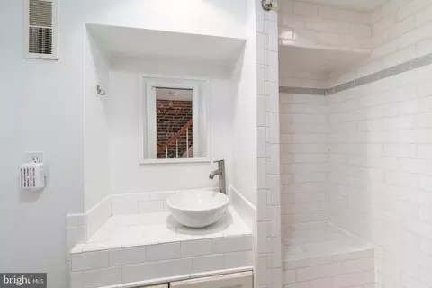 Bath - 522 S Milton Ave, Baltimore, MD 21224 photo 2 of 2