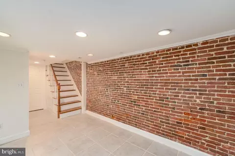Entry Way - 522 S Milton Ave, Baltimore, MD 21224 photo 5 of 5