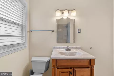 Bath - 5472 Bucknell Rd, Baltimore, MD 21206 photo 1 of 2