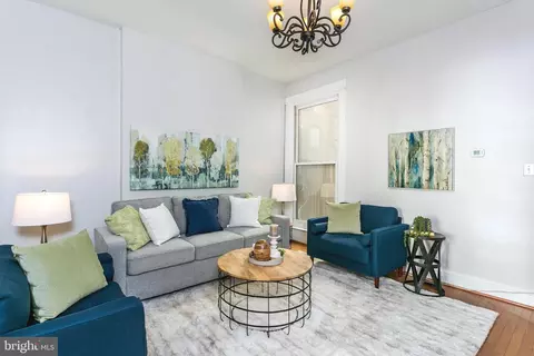 Living - 204 E Chase St, Baltimore, MD 21202 photo 1 of 2