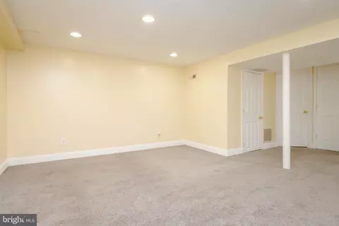 503 Queensgate Rd, Baltimore, MD 21229 photo 30