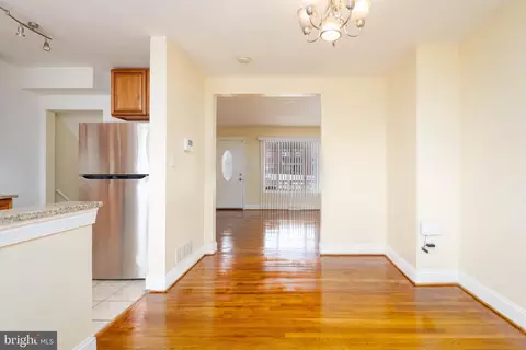 503 Queensgate Rd, Baltimore, MD 21229 photo 13
