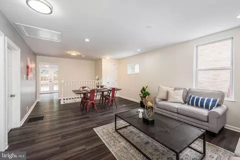 Entry Way - 2613 Foerster Ave, Baltimore, MD 21230 photo 1 of 6