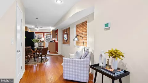Entry Way - 403 Grindall St, Baltimore, MD 21230 photo 4 of 7