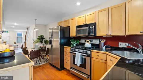 Kitchen - 403 Grindall St, Baltimore, MD 21230 photo 2 of 3
