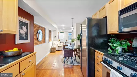 Entry Way - 403 Grindall St, Baltimore, MD 21230 photo 6 of 7