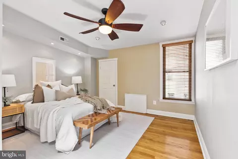 Bedroom - 1116 E Fort Ave, Baltimore, MD 21230 photo 2 of 3
