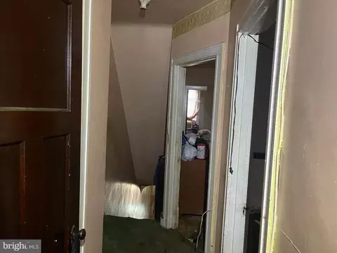 Entry Way - 2745 Beryl Ave, Baltimore, MD 21205 photo 6 of 7