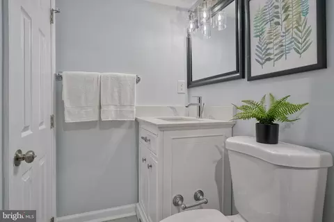 Bath - 4007 Fairfax Rd, Baltimore, MD 21216 photo 5 of 5