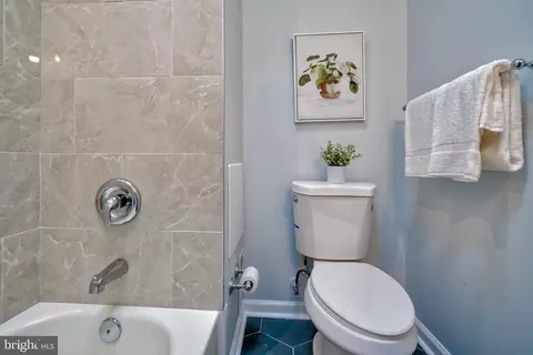 Bath - 4007 Fairfax Rd, Baltimore, MD 21216 photo 2 of 5