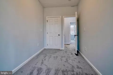 Entry Way - 4007 Fairfax Rd, Baltimore, MD 21216 photo 2 of 3