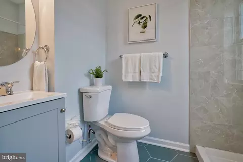 Bath - 4007 Fairfax Rd, Baltimore, MD 21216 photo 3 of 5