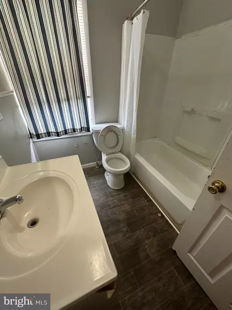 Bath - 1809 Spence St, Baltimore, MD 21230 photo 2 of 2