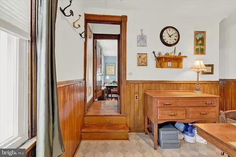 Entry Way - 4010 Hickory Ave, Baltimore, MD 21211 photo 1 of 1