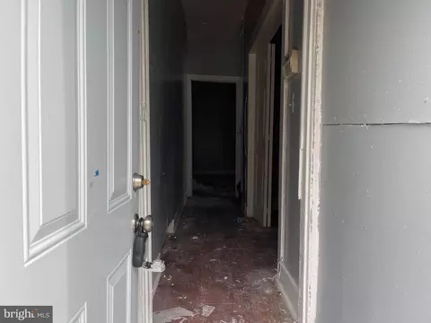 Entry Way - 509 Bloom St, Baltimore, MD 21217 photo 1 of 6