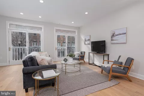 1231 Harbor Island Walk, Baltimore, MD 21230