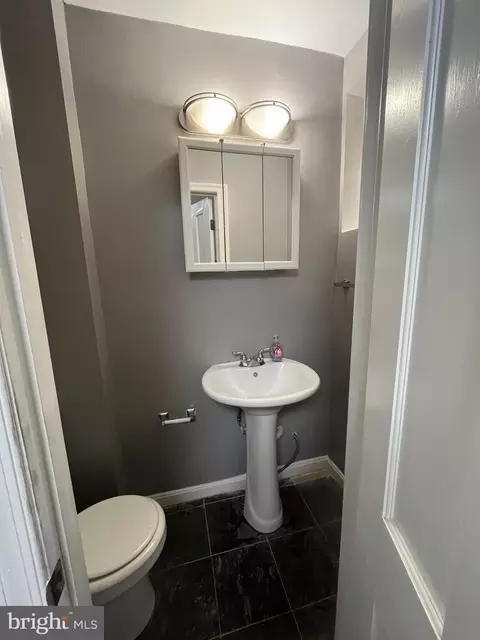 Bath - 1902 Walbrook Ave, Baltimore, MD 21217 photo 3 of 4