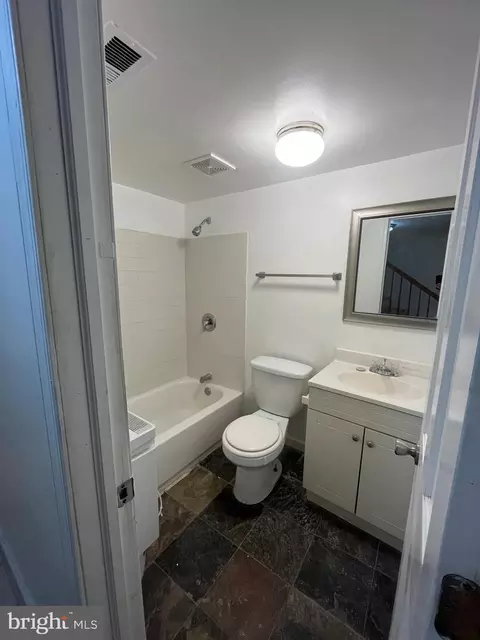 Bath - 1902 Walbrook Ave, Baltimore, MD 21217 photo 4 of 4