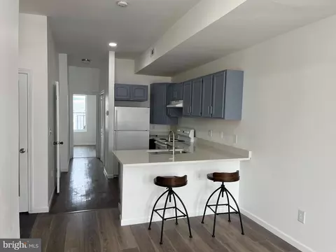 Entry Way - 1902 Walbrook Ave, Baltimore, MD 21217 photo 3 of 7